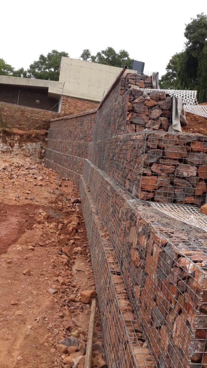 Gabions for retaing walls