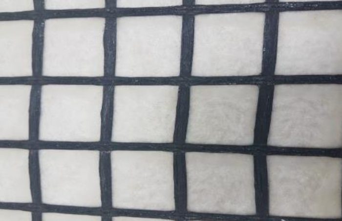Geogriglia biassiale tessuta, accoppiata a tnt in PP, per stabilizzazione