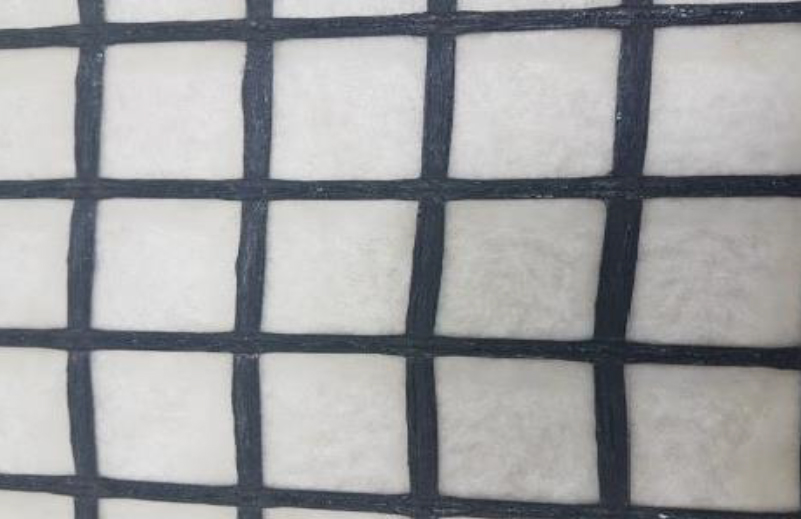Geogriglia biassiale tessuta, accoppiata a tnt in PP, per stabilizzazione